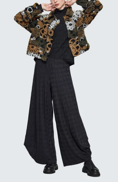 Luukaa Aeris Convertible Short Jacket In Multi