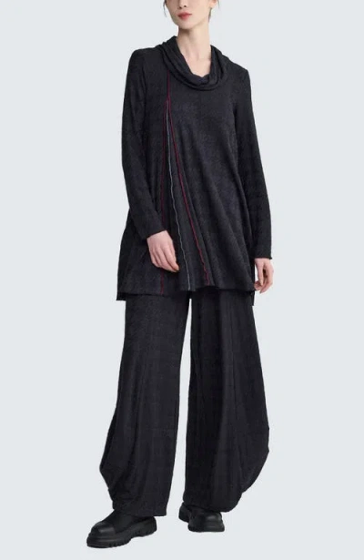Luukaa Sylra Pleated Tunic In Black