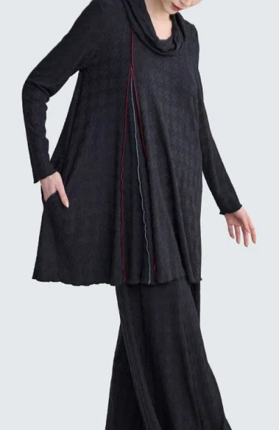 Luukaa Sylra Pleated Tunic In Black