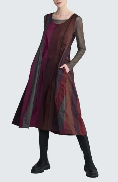Luukaa Ruby Pleated Dress In Burgundy