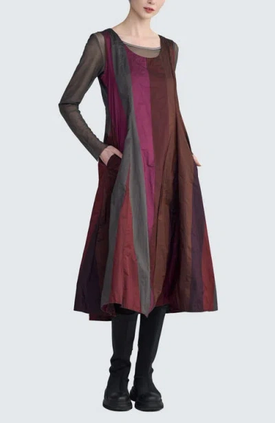 Luukaa Ruby Pleated Dress In Burgundy
