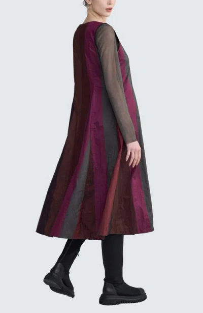 Luukaa Ruby Pleated Dress In Burgundy