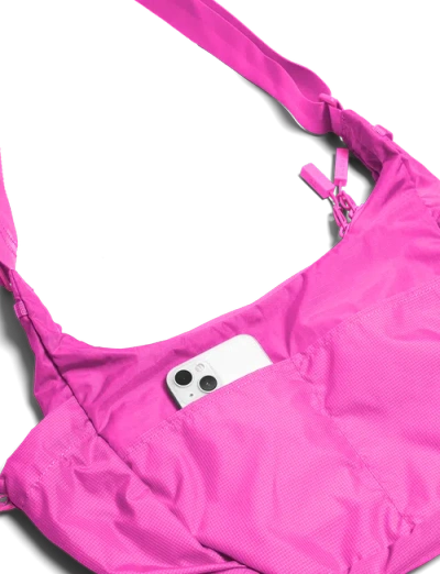 Baboon To The Moon Crescent Crossbody Big 8l In Pink