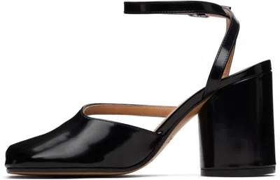 Maison Margiela Tabi Sandals In Brushed Leather In Black
