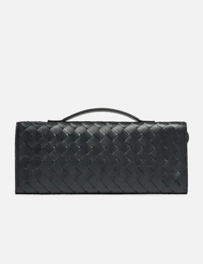 Bottega Veneta Andiamo Clutch In Black