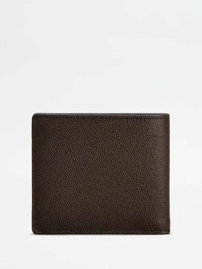 Tod's Leather Bi-fold Wallet In Brown