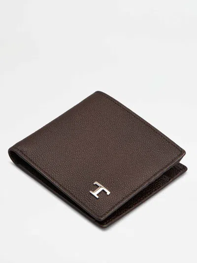 Tod's Leather Bi-fold Wallet In Brown