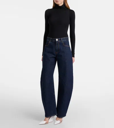 Alaïa Le Caur 90 Patent Leather Wedge Mules In White