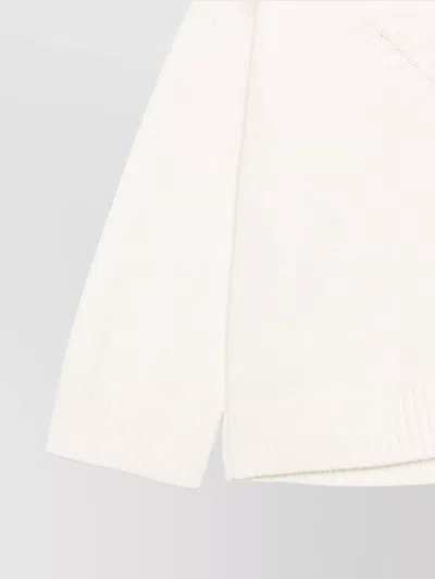 Malo V-neck Knit Sweater With Ribbed Cuffs And Hem In White