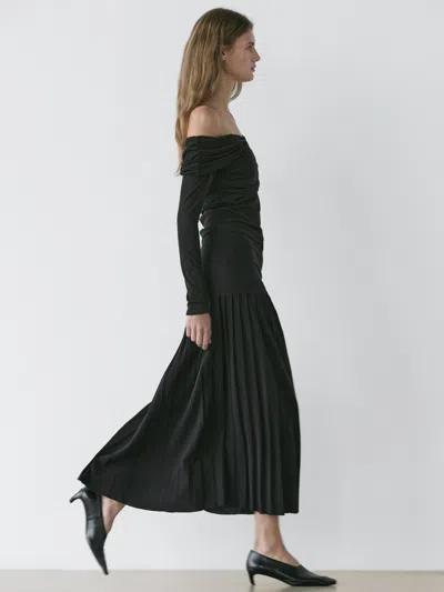 Massimo Dutti Midi Skirt With Box Pleats In Black