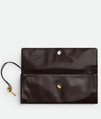 Bottega Veneta Andiamo Clutch In Brown