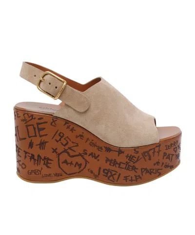Chloé Desert Sand Platform Sole Graffiti Print Sandals In White