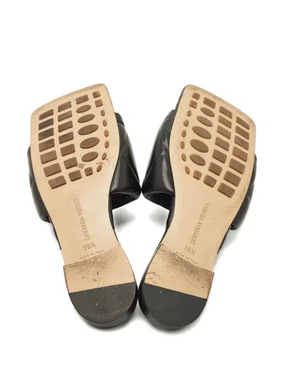 Pre-owned Bottega Veneta Quilted Leather Flat Sandals In Black