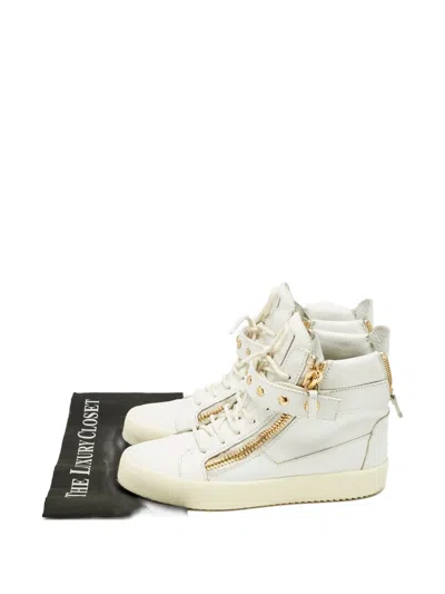 Pre-owned Giuseppe Zanotti Coby Leather Sneakers In Neutral