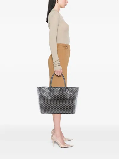 Pre-owned Goyard 2017 Ine Saint Louis Gm Tote Bag In Black