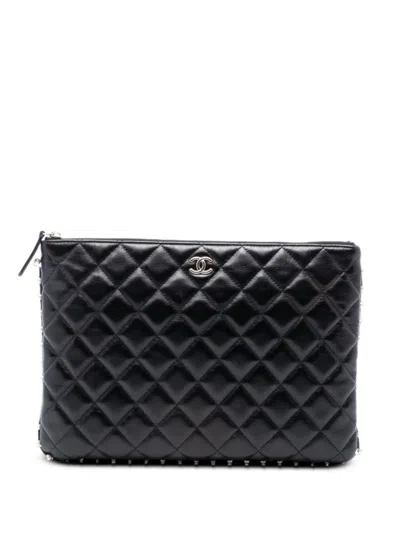 Pre-owned Chanel 2019 Medium Quilted Lambskin Pearl O Case Clutch Bag In Black