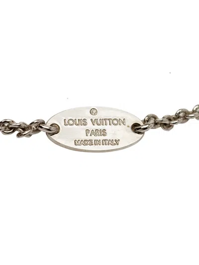 Pre-owned Louis Vuitton 2021 Silver Plated Essential V Supple Necklace Costume Necklace