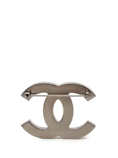 Pre-owned Chanel 2015 Cc Silver Plated And Tweed Brooch Costume Brooch