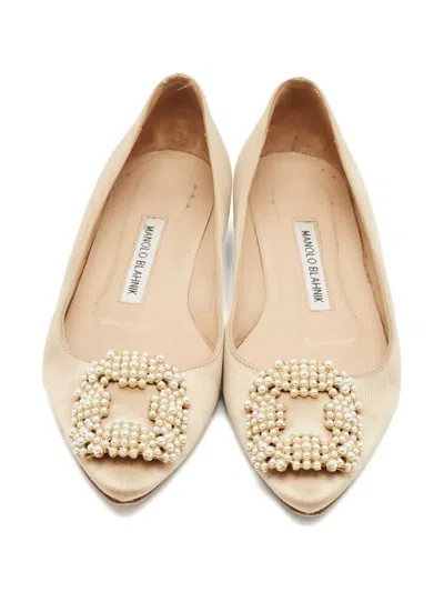 Pre-owned Manolo Blahnik Hangisi Ballet Flats In Neutral