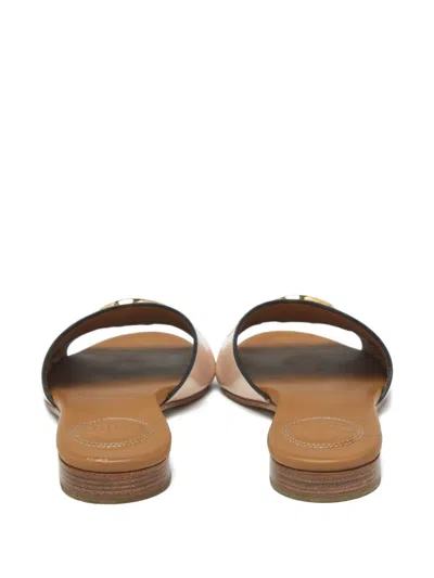 Pre-owned Chloé Logo-detail Leather Slides In Neutral