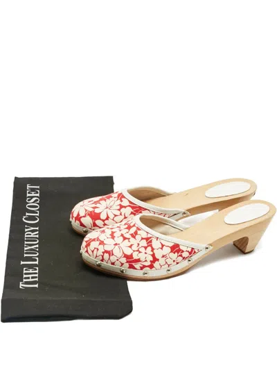 Pre-owned Burberry Floral-print Leather Mules In Red