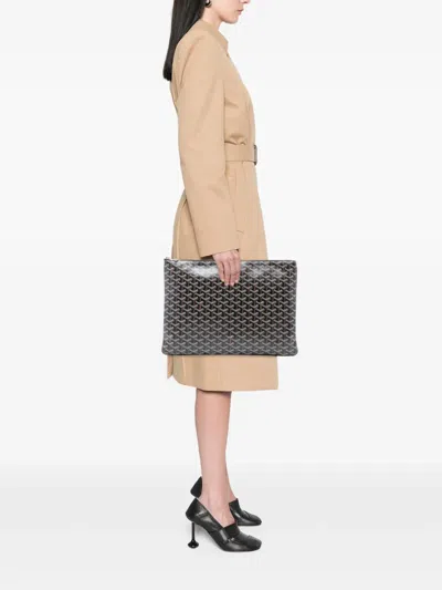 Pre-owned Goyard 2019 Ine Senat Gm Clutch Bag In Black