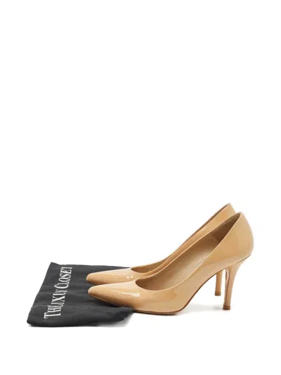 Pre-owned Stuart Weitzman Pointed-toe Leather Pumps In Neutral