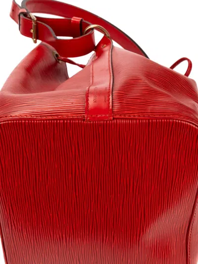 Pre-owned Louis Vuitton Petit Noé Bucket Bag In Red
