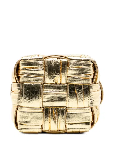 Pre-owned Bottega Veneta 2012-2025 Small Metallic Crushed Nappa Maxi Intrecciato Cassette Bucket Bag In Gold