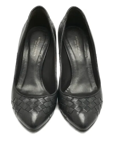 Pre-owned Bottega Veneta Intrecciato Weave Pointed Pumps In Black