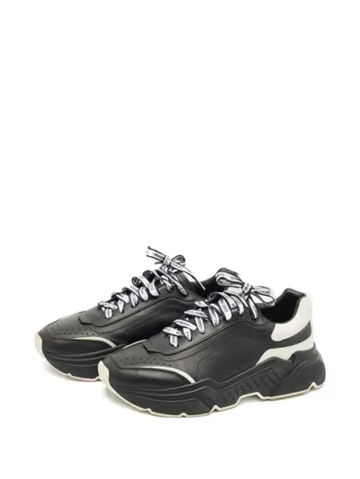 Pre-owned Dolce & Gabbana Daymaster Leather Sneakers In Black