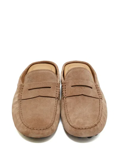 Pre-owned Tod's Gommini Suede Mules In Brown