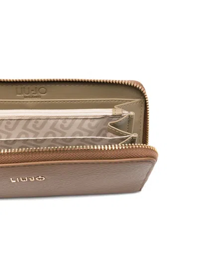 Liu •jo Logo-plaque Zip Wallet In Brown
