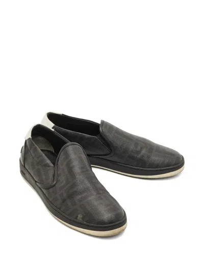 Pre-owned Fendi Logo-print Sneakers In Black