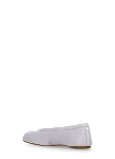 Maison Margiela White Ballet Flats With Tabi Toe And Bow Detail On Front In Leather Woman In Purple
