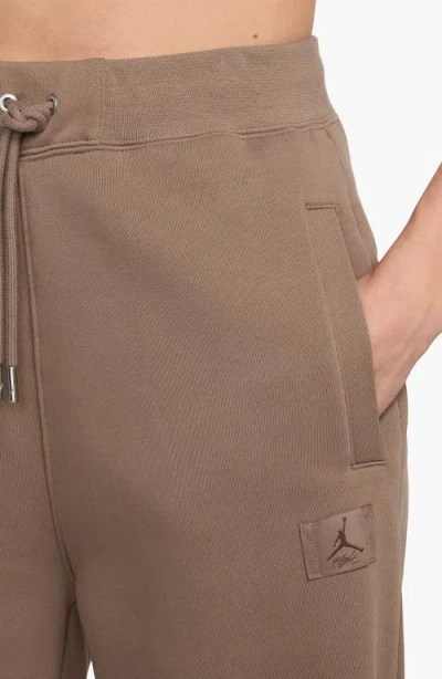 Jordan Flight Fleece Sweatpants In Brown
