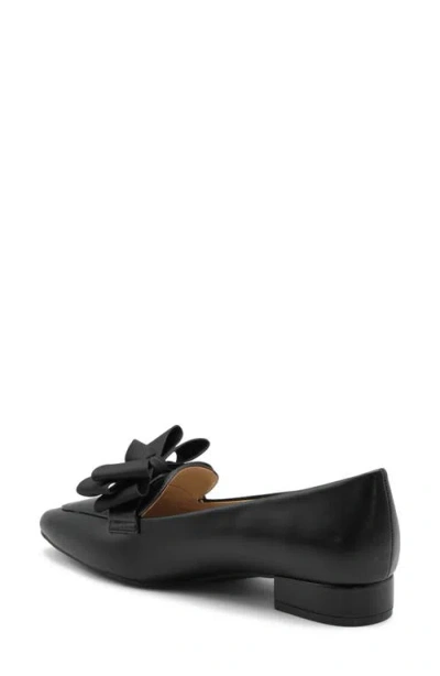 Adrienne Vittadini Pasteur Bow Pump In Black