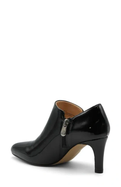 Adrienne Vittadini Slye Bootie In Black