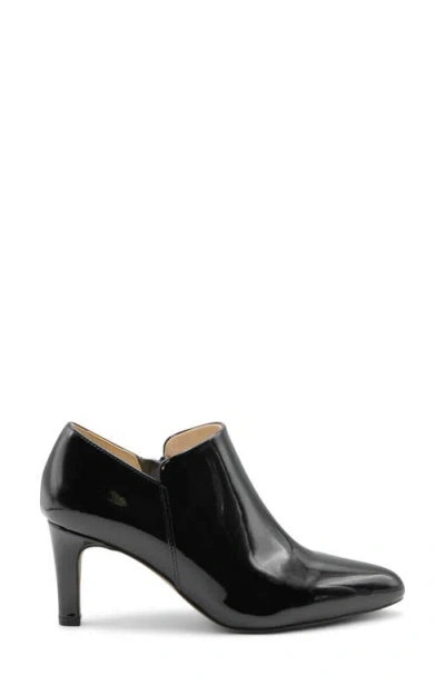 Adrienne Vittadini Slye Bootie In Black