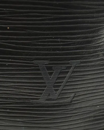 Pre-owned Louis Vuitton Epi Noé Gm Bag In Black