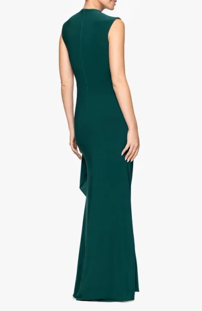 Betsy & Adam Ruched Sleeveless Gown In Green