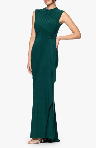 Betsy & Adam Ruched Sleeveless Gown In Green