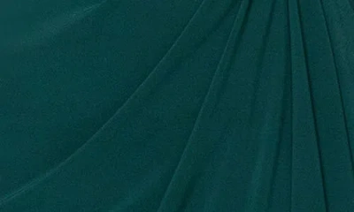 Betsy & Adam Ruched Sleeveless Gown In Green