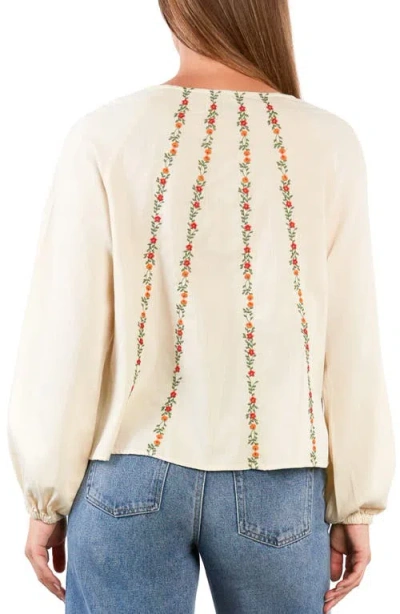 Billy T Floral Wallpaper Embroidered Top In Neutral