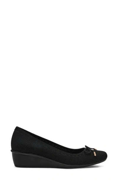 Anne Klein Wesson Wedge Pump In Black