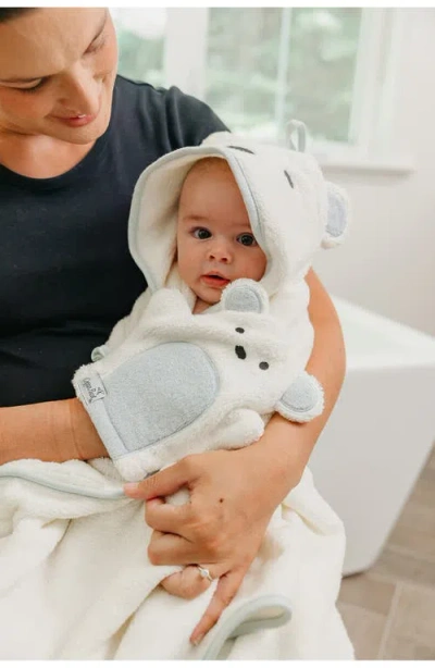 Copper Pearl Juno Character Hooded Bath Towel