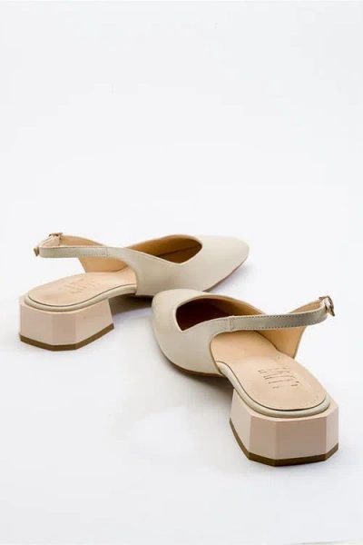 Prologue Shoes State Round Toe Slingback Pump In Neutral