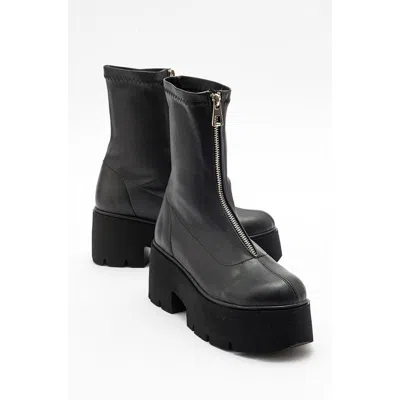 Prologue Shoes Ovil Platform Zip Boot In Black