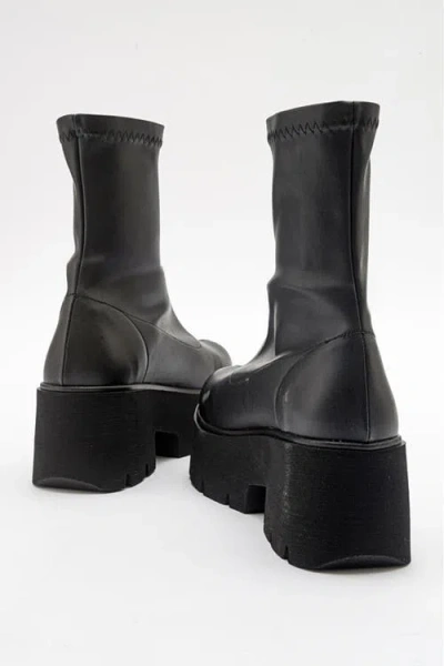 Prologue Shoes Ovil Platform Zip Boot In Black