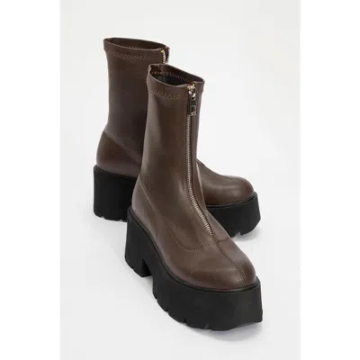 Prologue Shoes Ovil Platform Zip Boot In Brown